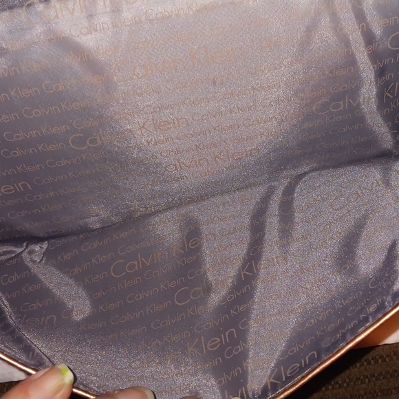 CALVIN KLEIN GOLD CLUTCH - Picture 5 of 6